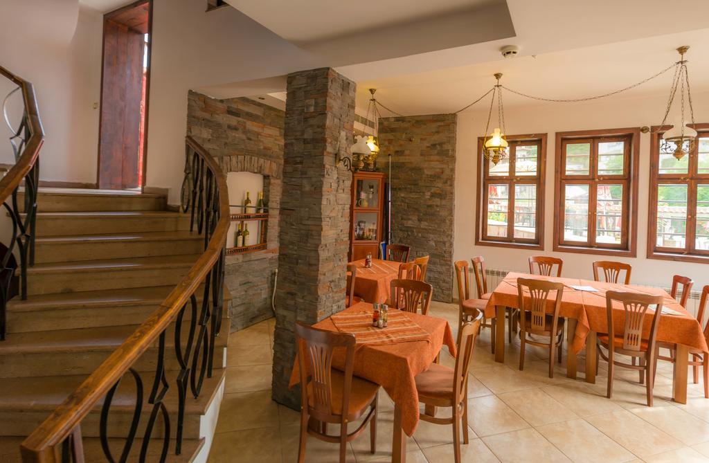 Alexandrov'S Houses Hotel Zlatograd Exterior photo